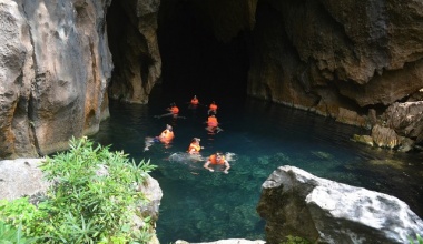 Sinh Ton Valley and Hang Thuy Cung